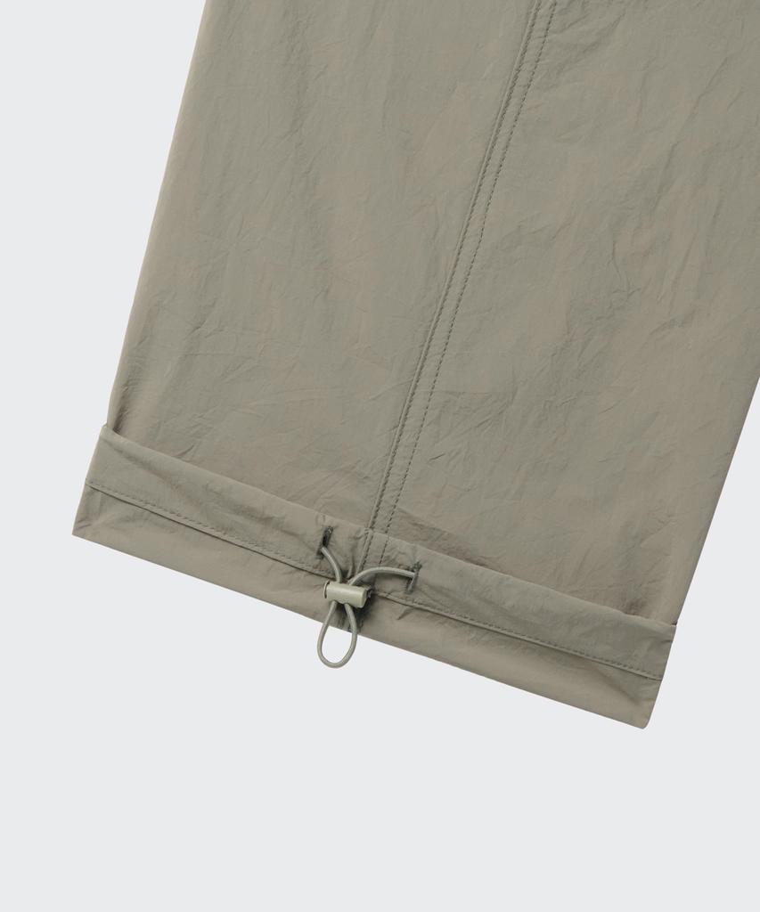 MUSINSA STANDARD Nylon Crease One-Tuck Wide Elastic Pants [Dusty Khaki]