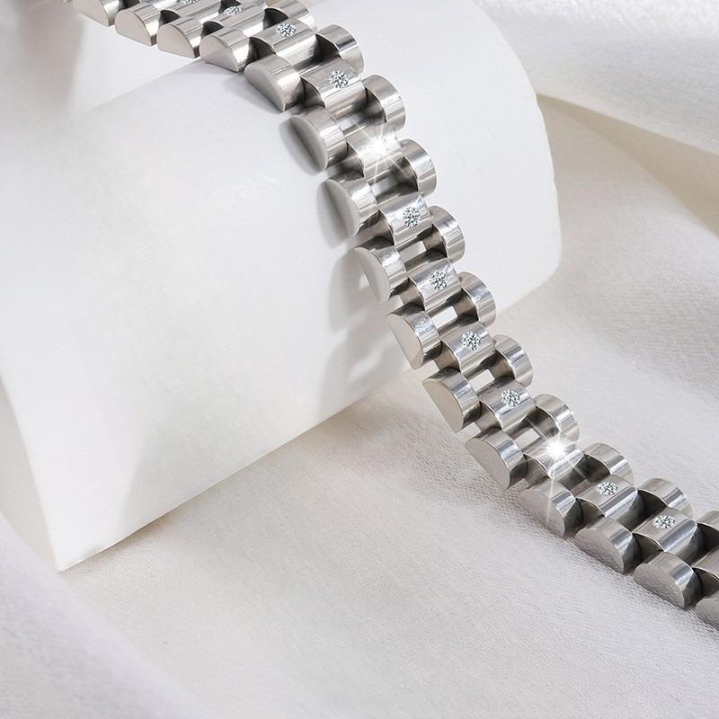 Stainless Steel Bracelet with Strap - High-end, Fashionable, Retro, Versatile Hand Jewelry for Both Men and Women