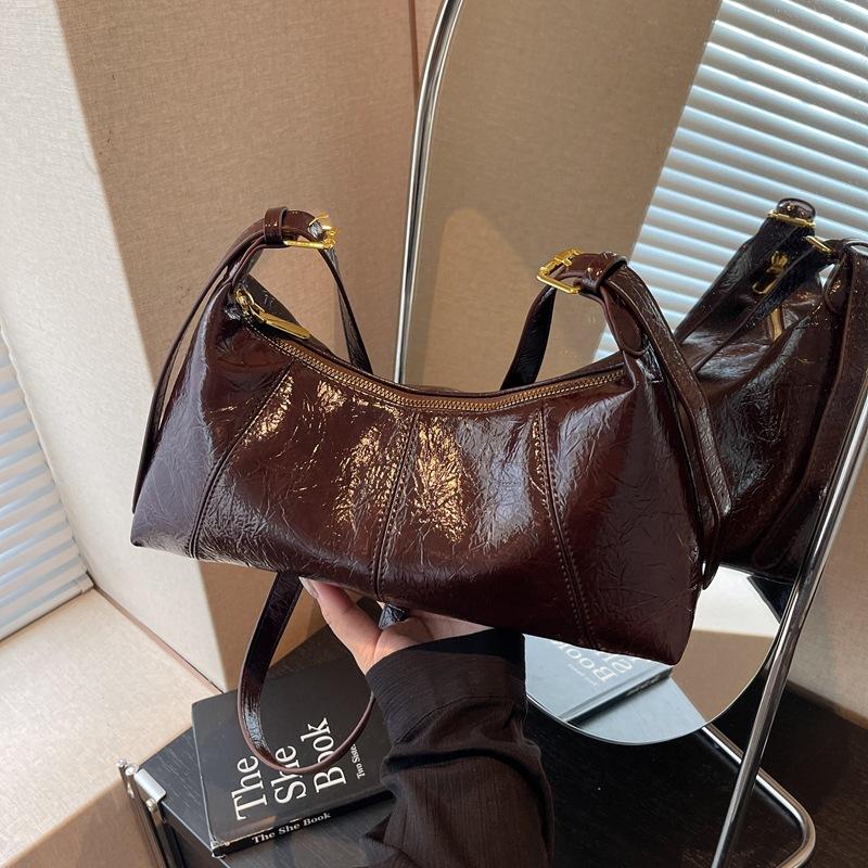 Retro bag women's large-capacity new autumn and winter niche messenger bag casual one-shoulder underarm dumpling bag