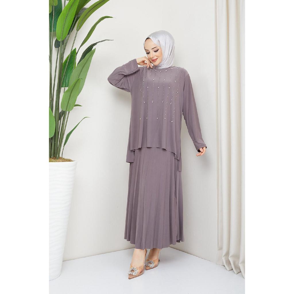 Women's Black Sandy Front Stone Embroidered Blouse Skirt Pleated Double Hijab Skirt Set