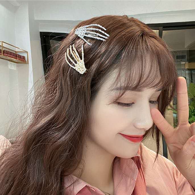 Korean Fashion Claws Funny Hairpin Skull Palm Hairpin Rhinestone Hair Accessories Duckbill Bangs Clip Halloween Headdress