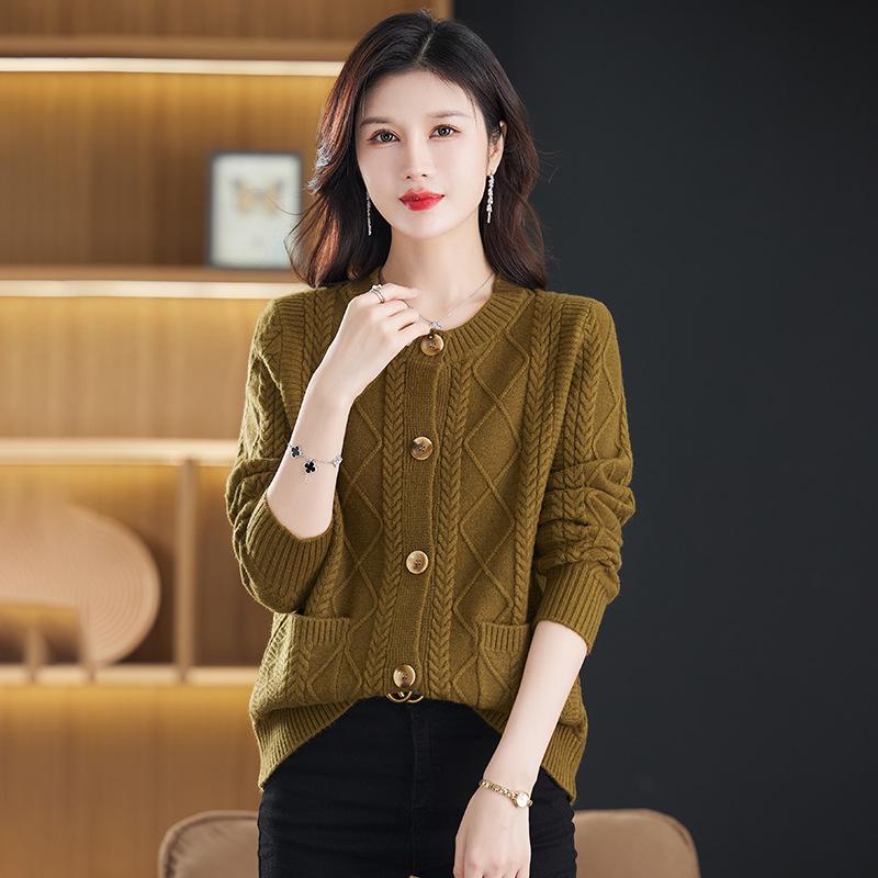 Damski sweter kardigan z grubym splotem warkoczowym, z okrągłym dekoltem, na jesień/zimę 2025 - Modny, wszechstronny i przytulny element okrycia wierzchniego