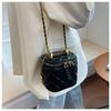Chic Urban Minimalist Small Bag 2021 Fashion Winter Shoulder Bag Vintage Chain Bag