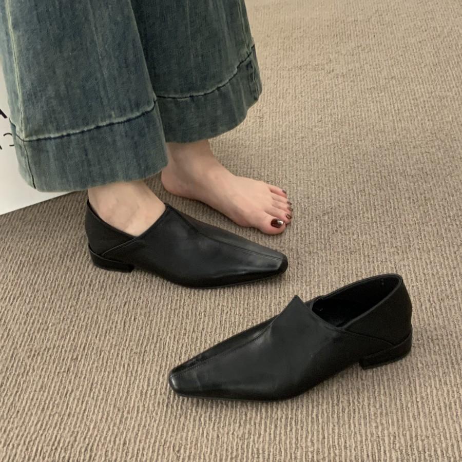 Retro British Style Square Head Small Leather Shoes Are Versatile, Commuting Is Not Tiring, Low-heeled Loafers, Lazy People Pedal Single Shoes.