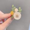 Korean High-quality Green-leaved Daisy Flowers Brooches for Women Fashion Temperament Fixed Clothes Suits Accessories Jewelry