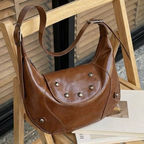 Trendy Rivets, High-end Texture, Large Capacity, Fashionable and Retro, Single-shoulder Crossbody, Underarm Dumpling Bag