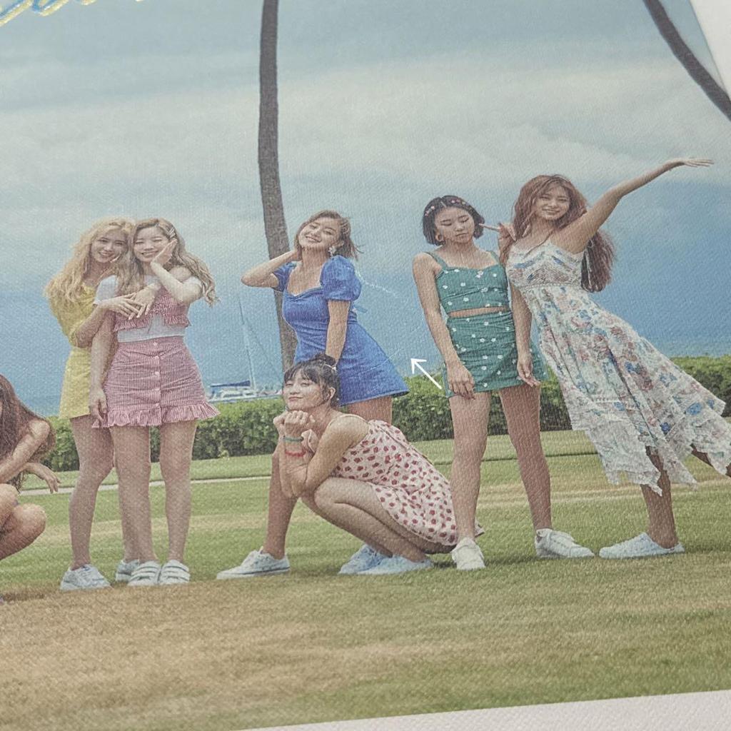 [USED] TWICE twaii's shop binder