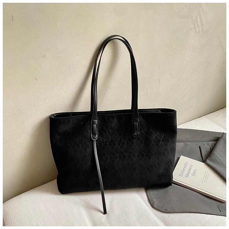 

Large capacity bag women s 2025 autumn new fashion shoulder bag retro foreign style tote bag class commuter bag