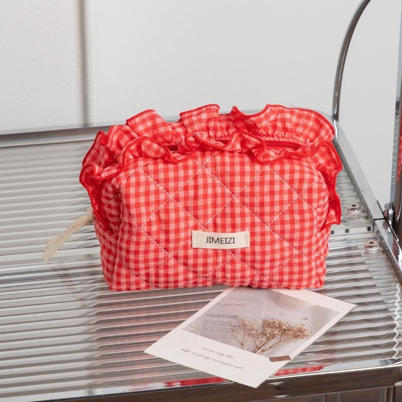 Travel Storage Bag Large Capacity Toiletry Bag Simplicity Makeup Bag For Women Girl Fashion Striped Ruffle Cosmetic Bags