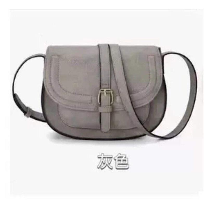 Hot-selling Hong Kong Style Retro Saddle Bag Women's Shoulder Messenger Bag European and American Versatile Women's Semi-round Bag Women