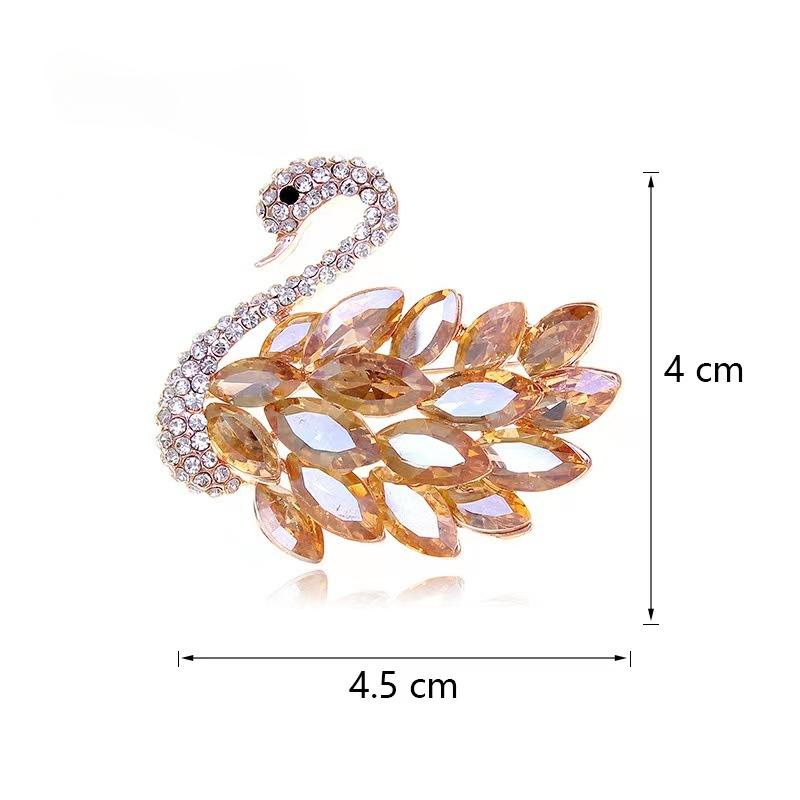 Swan Brooch High-end High-end Sense Niche Retro Chest Flower Small Fragrant Style Brooch Clothing Accessories with Pressed Collar Accessories