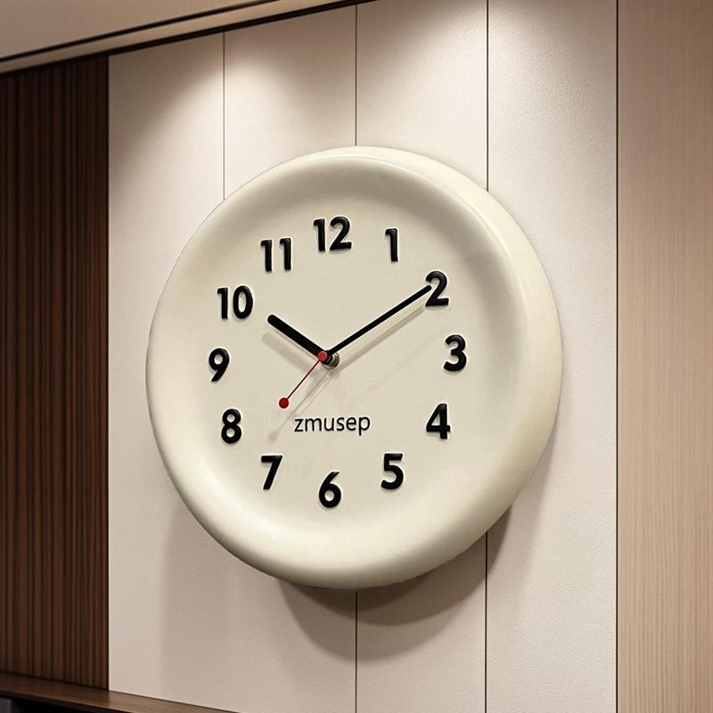 Cream Wind Round Clock Wall Creative Design Living Room High Quality Interior Wall Clock Simple Modern Horloge Murale Furniture
