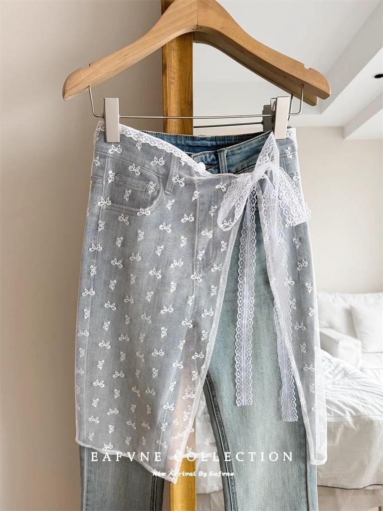 Niche Design Layered Lace Blogger Skirt with Apron.