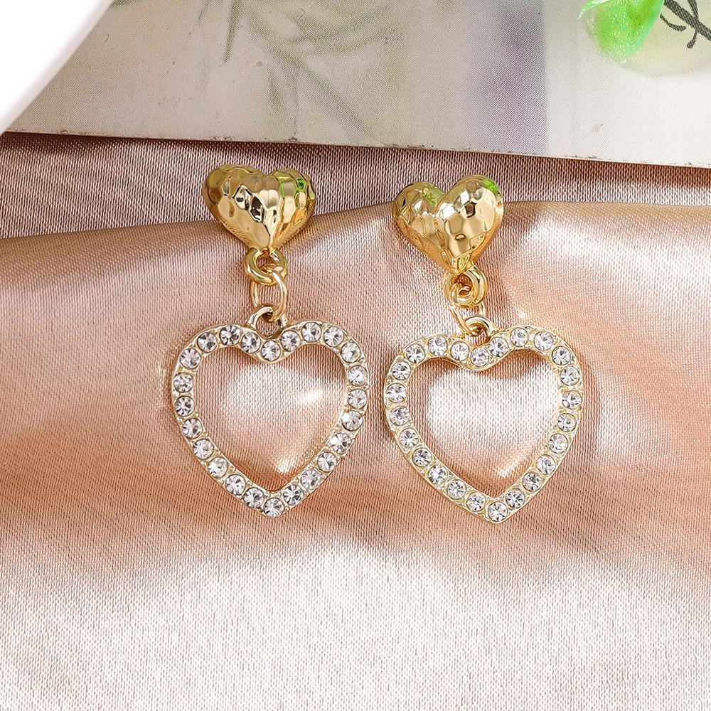 Fashion Gold Color Love Heart Earrings for Women Girls Crystal Stud Earrings Party Holiday Jewelry Gifts