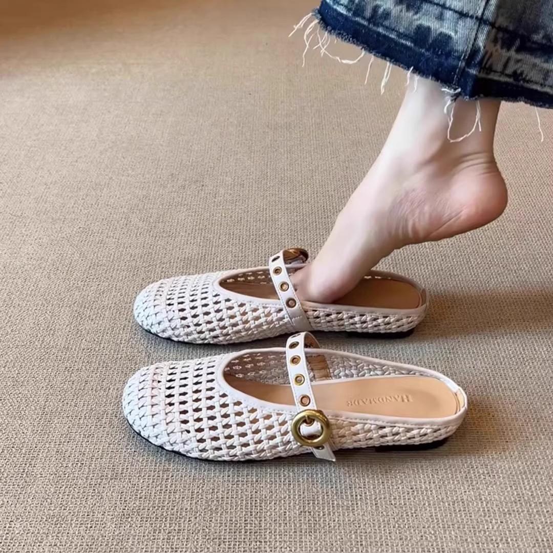 

Ретро плетеные полые тапочки-полуноски с открытым носком, женские, 2025 новые удобные и легкие модные тапочки на одной перемычке с металлической пряжкой 35