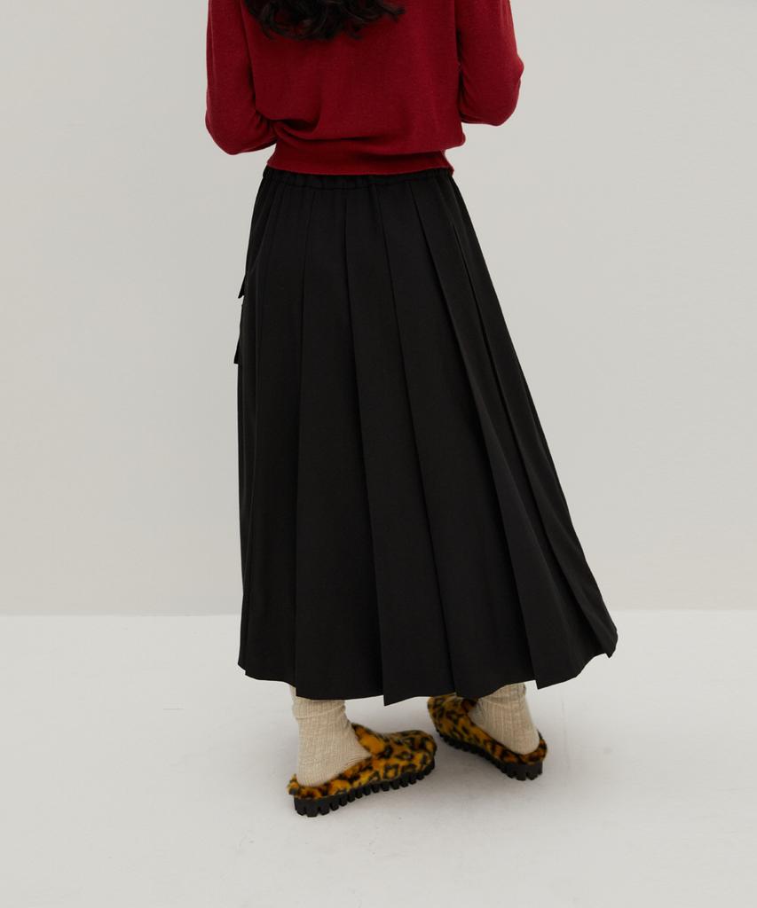 Raverous Pleated Long Skirt Black