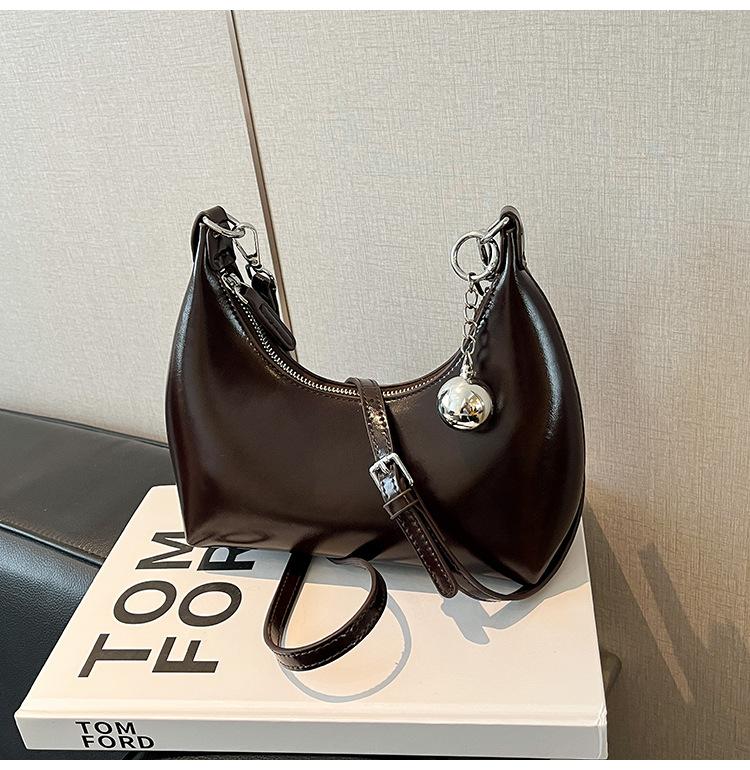Retro small bag women's 2025 new high-end niche crescent bag fashionable and versatile one-shoulder crossbody underarm bag