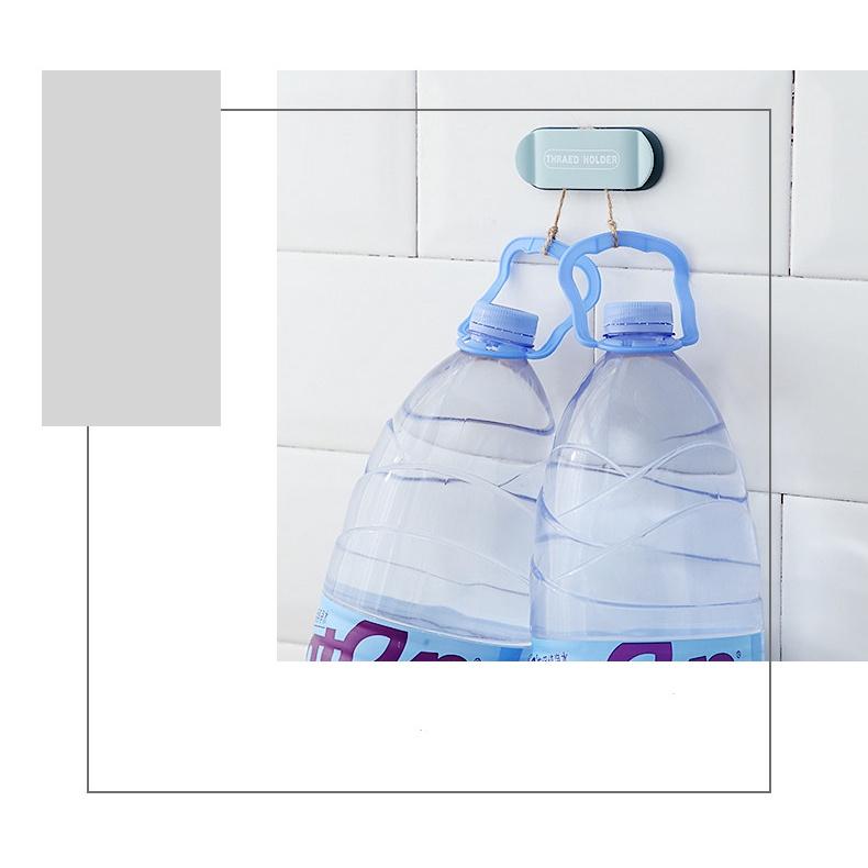 1 kus samolepící zástrčky s oboustrannou lepicí páskou, plastový háček Creative pro datový kabel