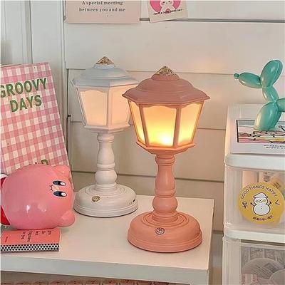 Vintage LED stolní lampa USB dobíjecí mini pouliční lampa Design Noční světlo Studentská ubytovna Roztomilá lampička na noční stolek Pokoj Kawaii