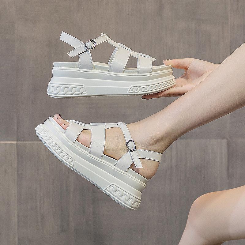 

Сандалии для девочки 2025 новинка верхняя одежда фея стиль обувь с дырочками маффин платформа корейская версия тренд инс римская коровья кожа 40 бежевый