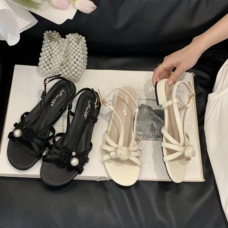 2025 summer new empty-toed girl flower sandals pearl diamond thick heel Roman fashion shoes