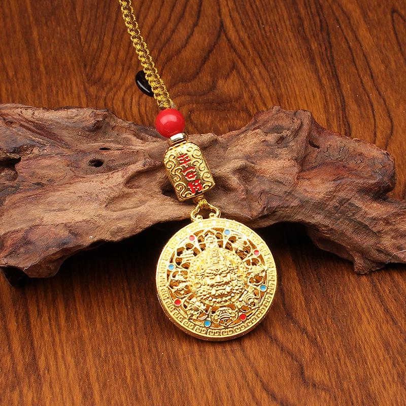 Halskette mit Anhänger „Gott des Reichtums“ aus gelbem Cloisonné-Emaille: Hochwertiger, antiker Sandgold-Stil für Damen