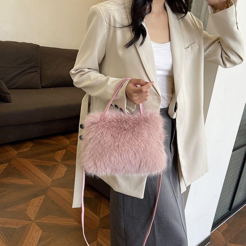 Winter Soft Faux Fur Shoulder Bags for Women Simple Pearl Chain Ladies Plush Crossbody Bags Solid Color Female Handbags Purse