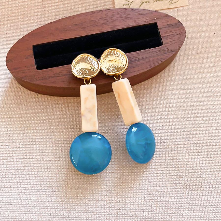 Silver Needle Resin Smudge Contrast Oval Stud Earrings