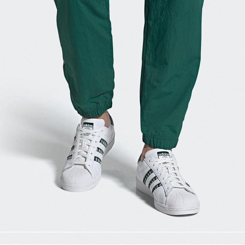 Adidas Originals Superstar 'Green White' Sneakers FZ1968