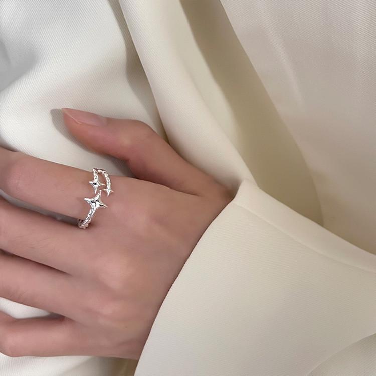 

Plated Elegant White Gold Ring With Geometric Star Accents For Contemporary Women