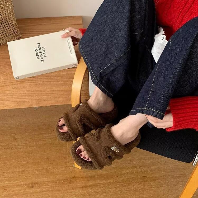 2025 autumn and winter new fashion outer wear fluffy shoes women's versatile velvet warm one-word slippers cotton mop thick bottom