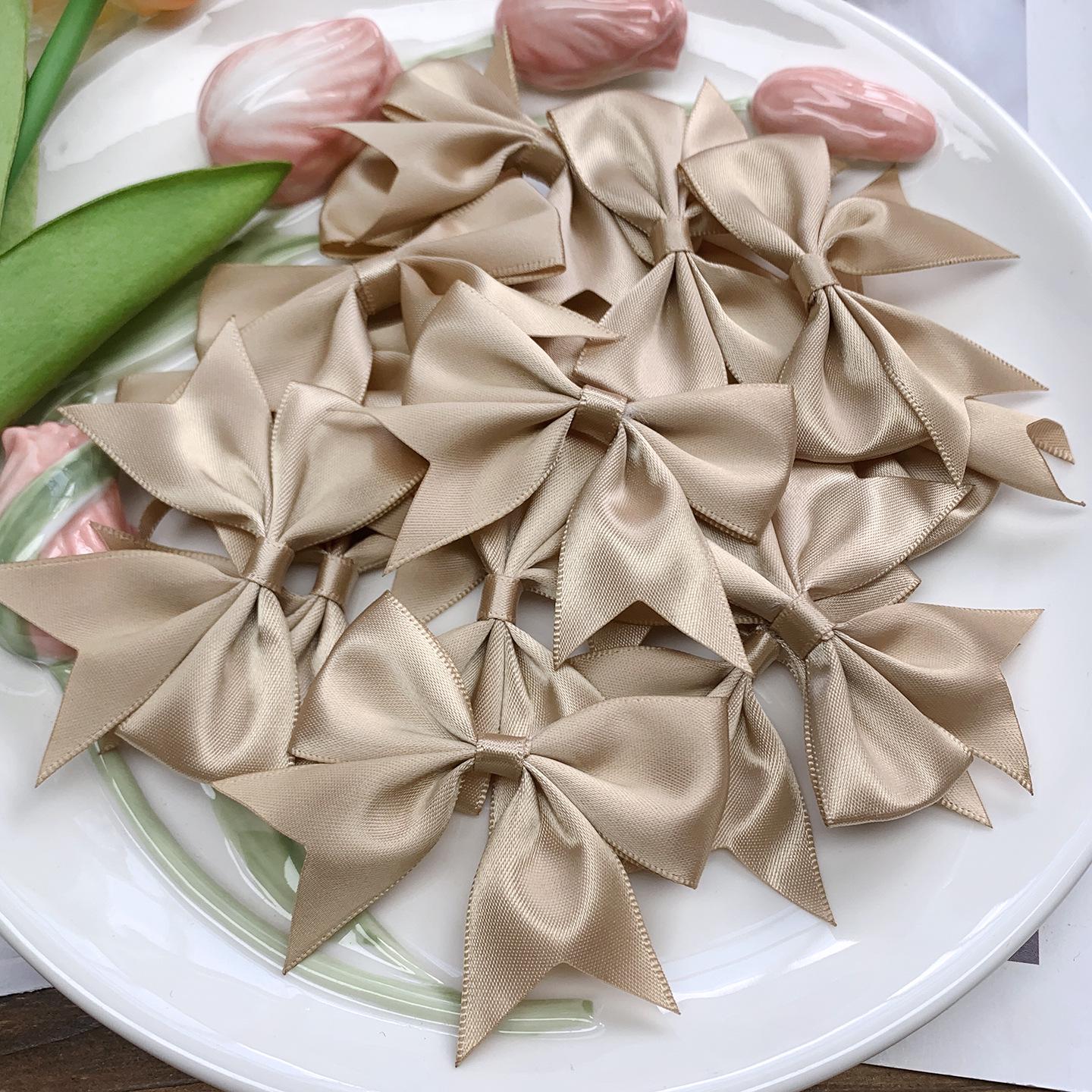 

High-Quality Multicolor Swallowtail Bow Polyester Ribbon with Small Floral Handmade Decoration Components