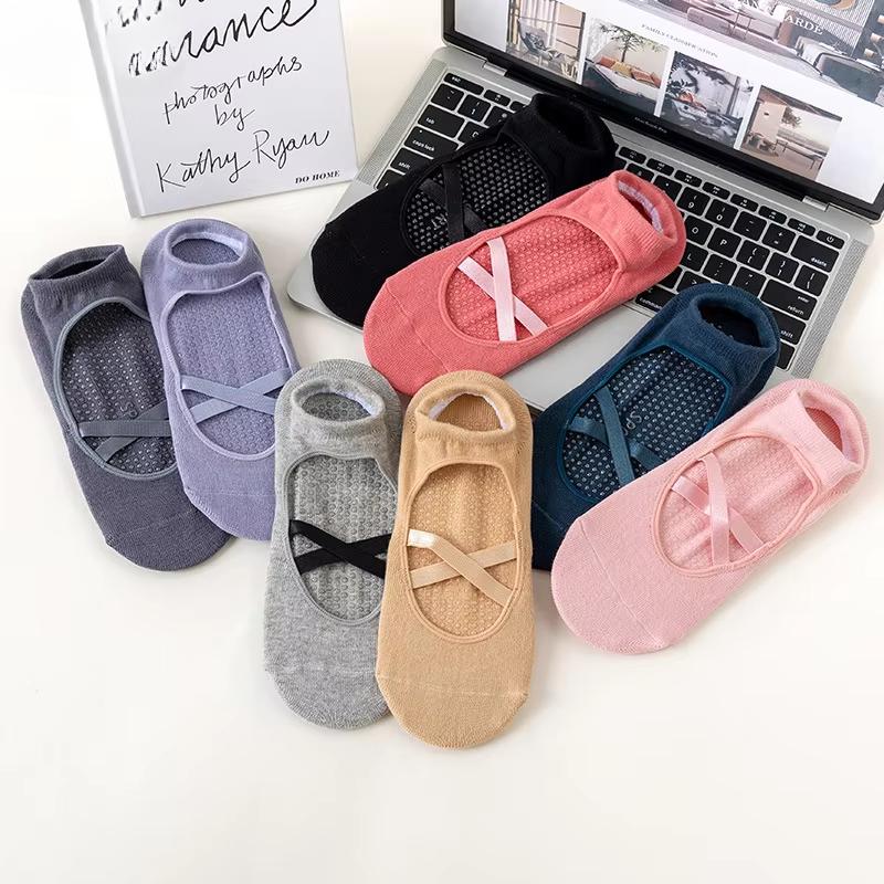 1pair Fashion Yoga Socks Anti Slip Women Professional Pilates Socks Cotton Dance Floor Trampoline Aerobics Fitness Sports Socks