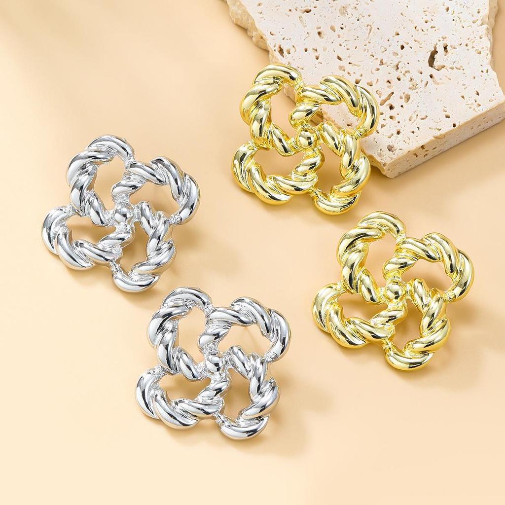 European and American Style Twisted Alloy Flower Earrings - Women's Fashion Jewelry