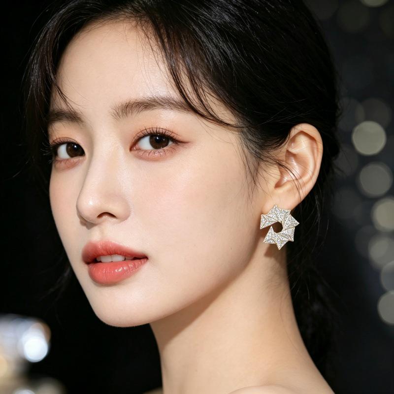 S925 Silver Inlaid Zirconia Earrings: Trendy, Luxurious Ear Drops