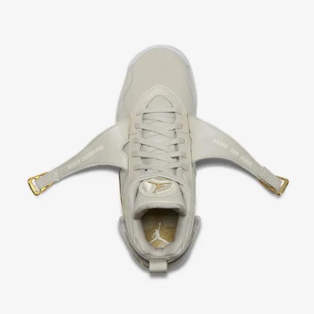 Air Jordan 8 Retro C&C BG 'Trophy' (Unisex) Light Bone / Metallic Gold-white Vintage Basketball Shoes 833378 030