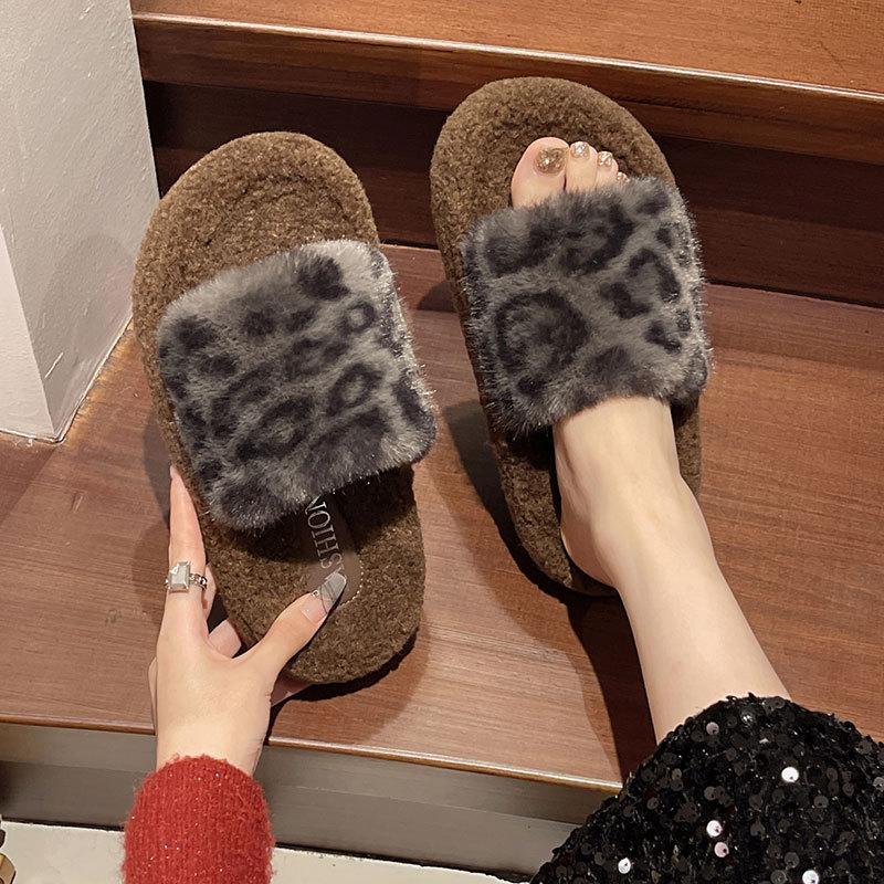 2025 autumn and winter Internet celebrities leopard print fashion versatile fluffy slippers women wear one-word drag trendy shoes platform cotton sli