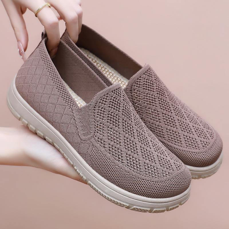 Shoes women's summer new casual shoes one pedal old Beijing cloth shoes shallow mouth flat shoes soft sole comfortable mother shoes