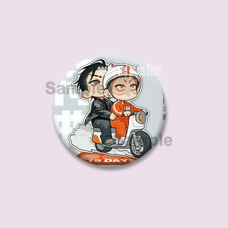 Manhwa BL Coreano Spilla a Moneta Cartone Animato Spille di Plastica Cartone Animato Mo Guan Shan He Tian Spilla Gioielli Regalo Zaino Cappello Accessori per Risvolto