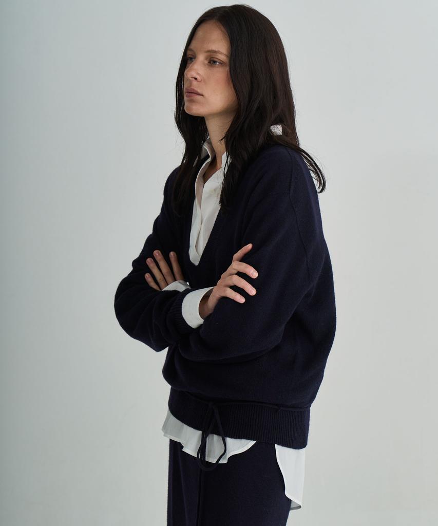 GRIDAJ Wholegarment Wool Blend V-Neck Knitwear