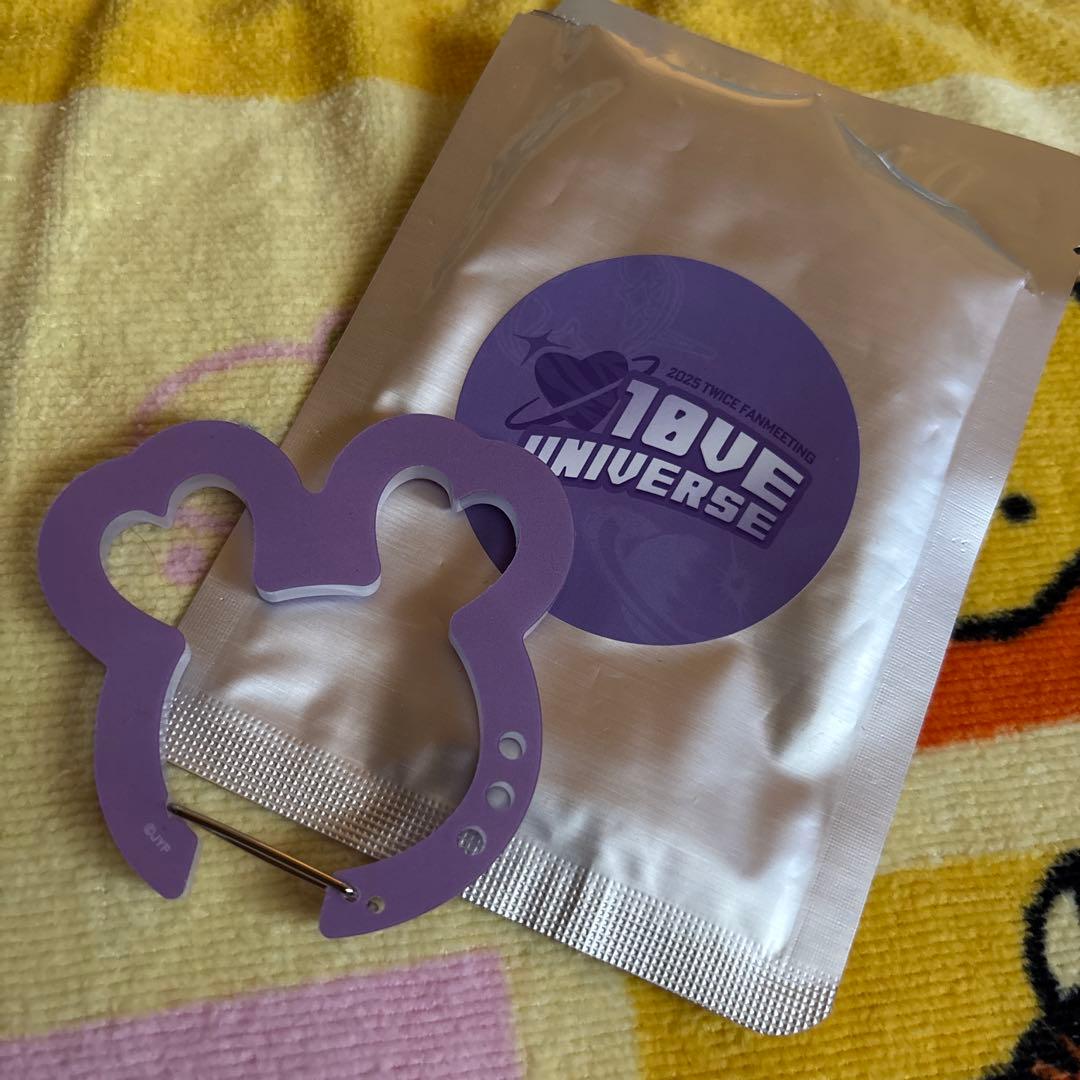 [USED] TWICE 10VE UNIVERSE Acrylic Carabiner - Sana