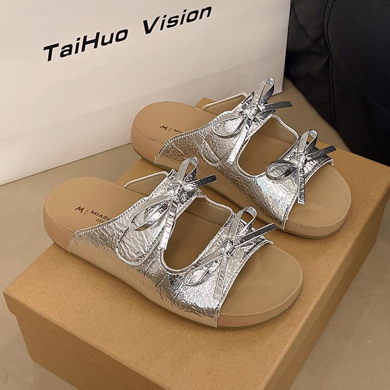 

Пляжная обувь крутые тапочки женские 2025 лето новые модели с юбками универсальные банты 40 серебряный