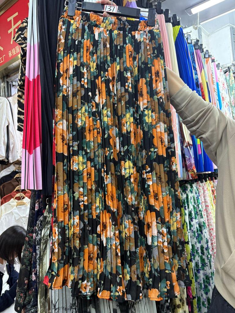 European & American Pleated Print Midi Skirt, Soft Chiffon Fabric, High Waist, Versatile Style