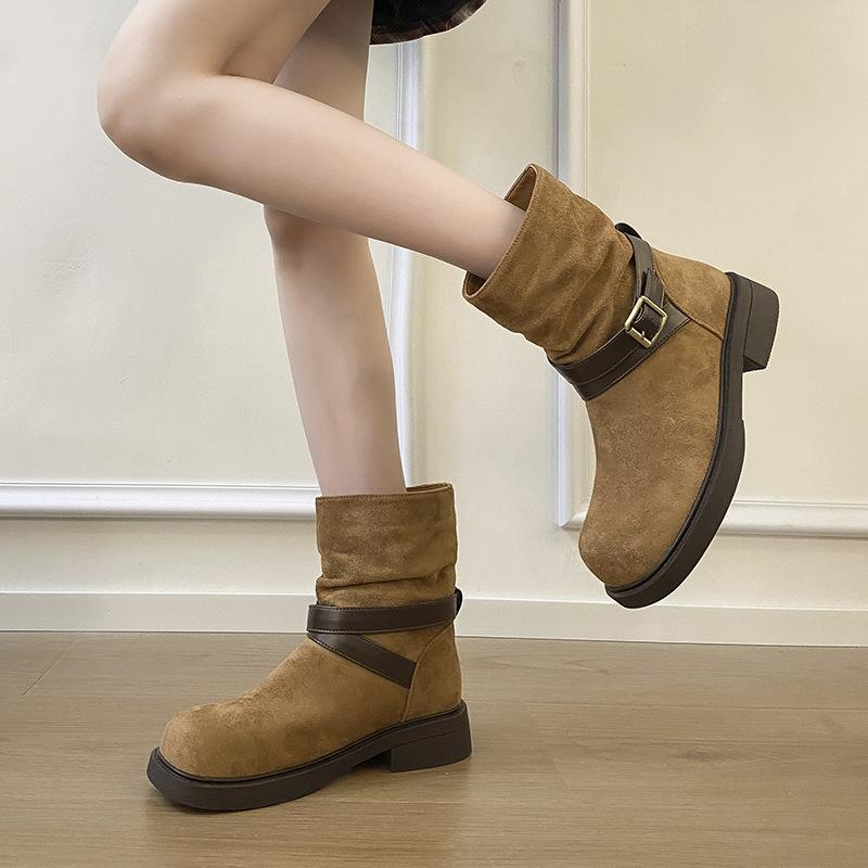 

Korean version belt buckle short boots women s 2025 autumn new versatile flat bottom thin pile boots British style thin velvet boots women 40