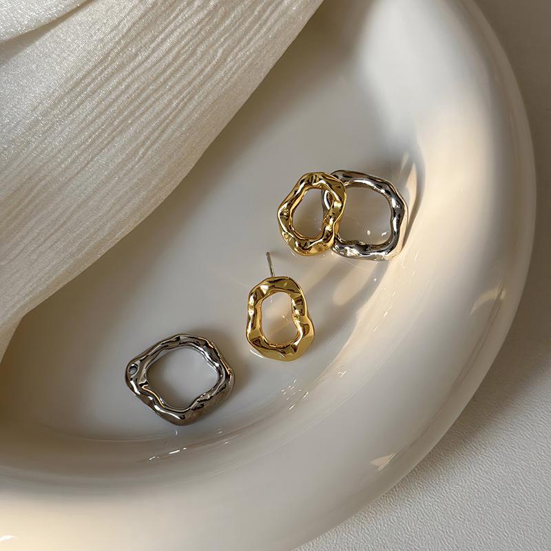 Vintage Two Tone Metal Drop Earrings for Women Geometric Irregular Round Earrings Daily Wear Statement Jewelry