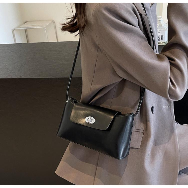 2023 New Korean Fashion Underarm Envelope Bag Women's Bag Urban Simple Style