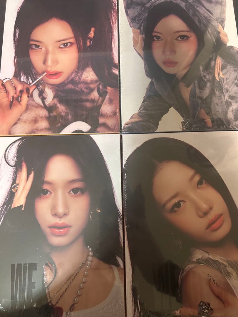 

[USED] BABYMONSTER album WE GO UP 4 pieces