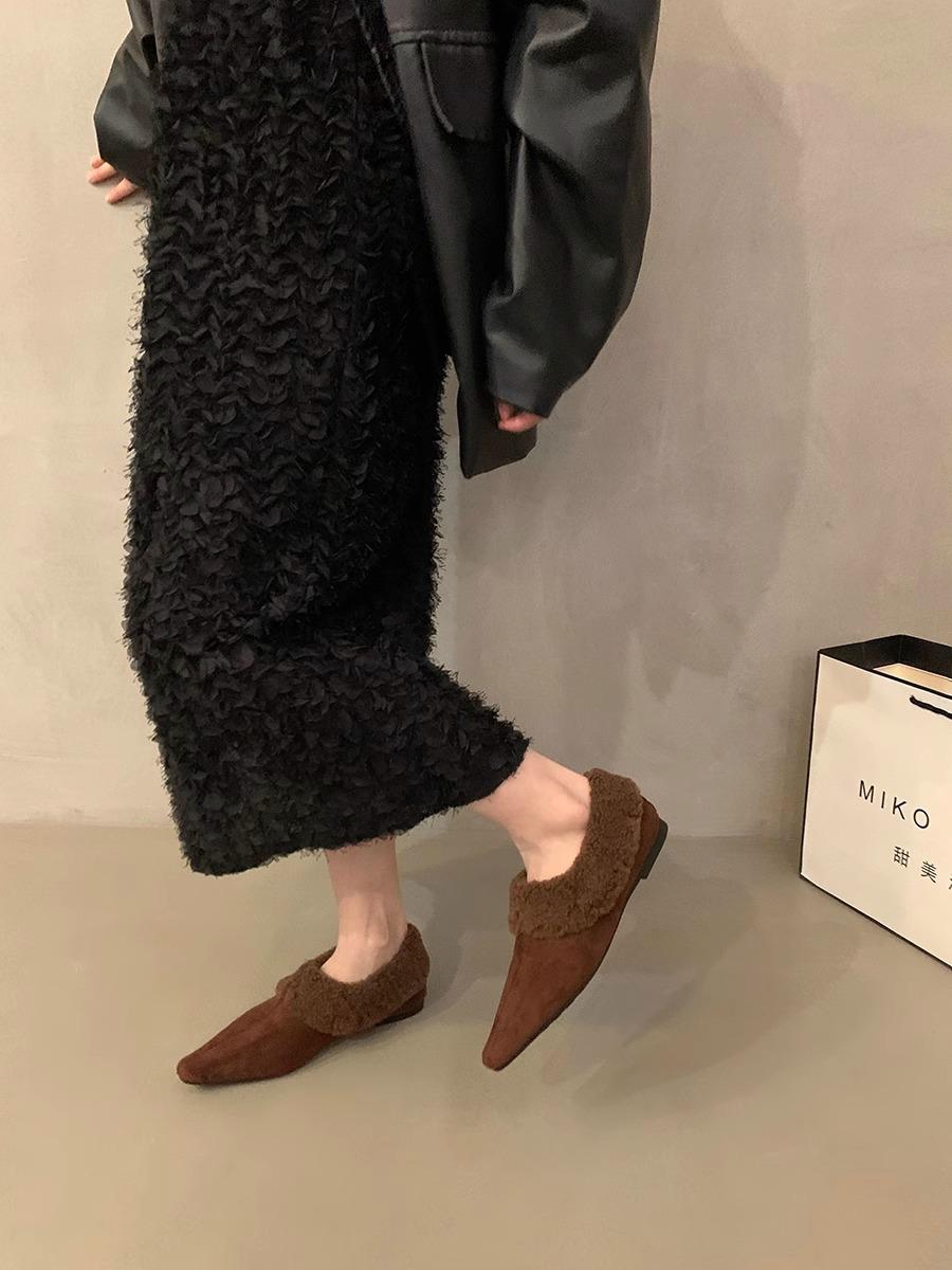 

Mao Mao shoes 2025 autumn and winter new low-heeled versatile pointed tip fleece warm deep-mouth single shoes wool roll cotton ladyshoes 42 темно-коричневого кольору