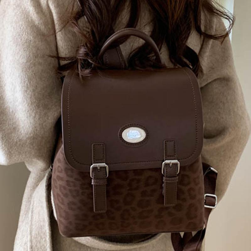 2025 Autumn New Korean Version of Women's Bags Solid Color Girls Backpack Good Development Fashion Casual Simple Contrasting Bag