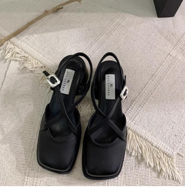 Designer Cover Toe Women Mary Jane Shoes Fashion Cross Buckle Singbacks Shoes 2025 Spring Female Thick Heel Sandals